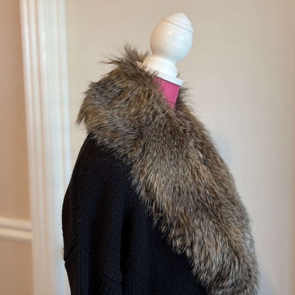 Cynthia Rowley Black Coat with Faux Fur Collar - Picture 9 of 11